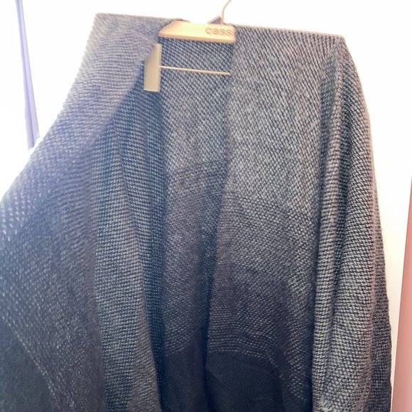 2 Piece Set Wrapped Cardigans - Picture 4 of 11